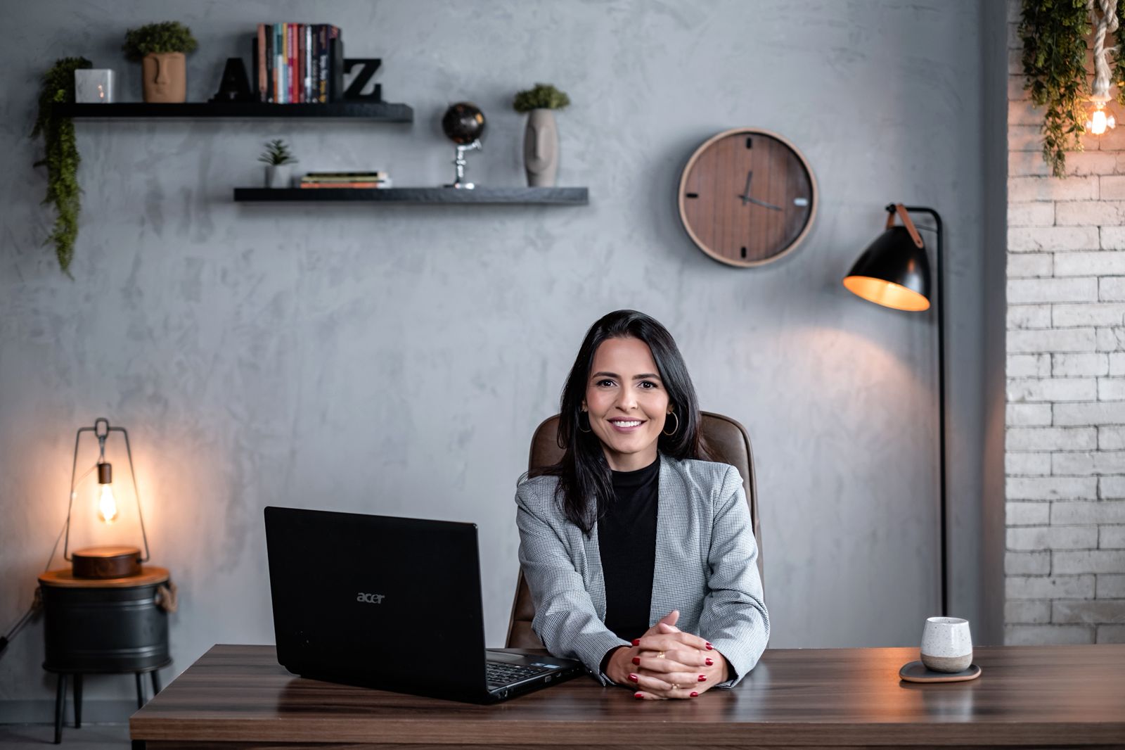 Elizabete Brenner, Consultora Financeira